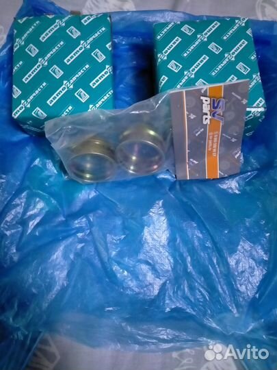 Ступечные подшипники 2121,2123 + распорные втулки