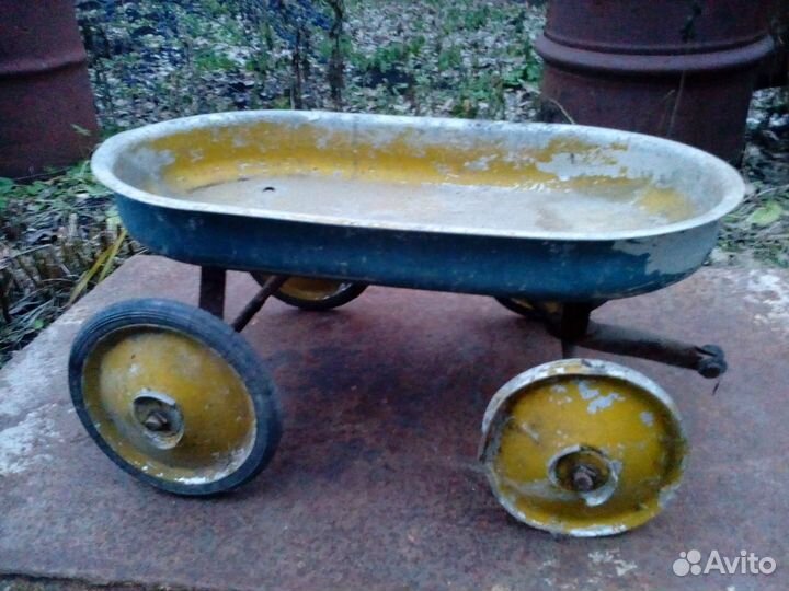 Коляска и каталка кукольные