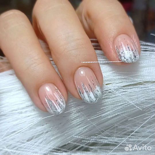 Наращивание ногтей, педикюр, маникюр