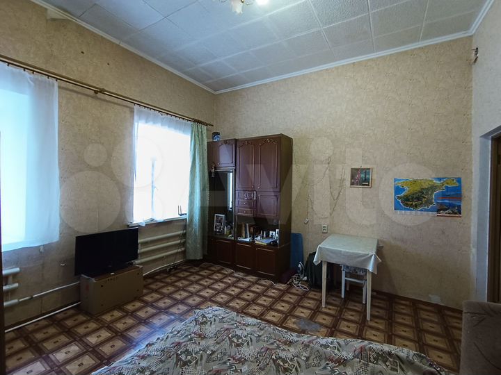 2-к. квартира, 40 м², 1/1 эт.