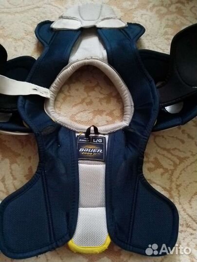 Нагрудник хоккейный