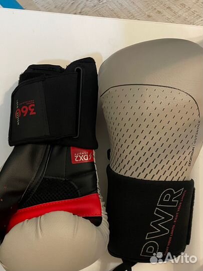 Боксерские перчатки