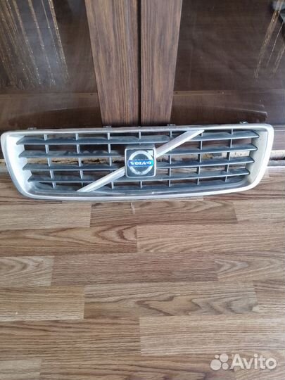 Решетка радиатора volvo s80