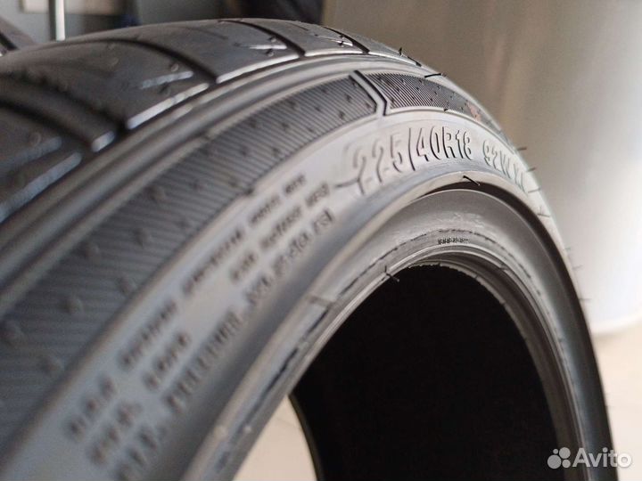 Grenlander Enri U08 225/40 R18 92W