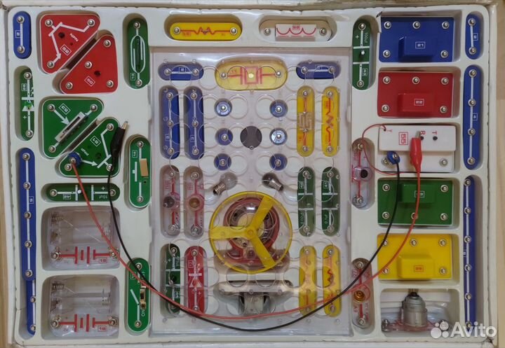 Электронный конструктор знаток 320 схем