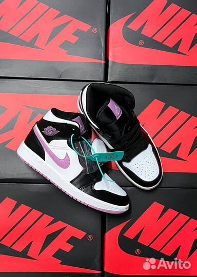 Nike Air Jordan 1 Mid Arctic Pink