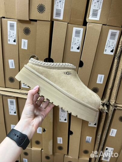 Угги модель с мехом короткие ugg tazz на платформе