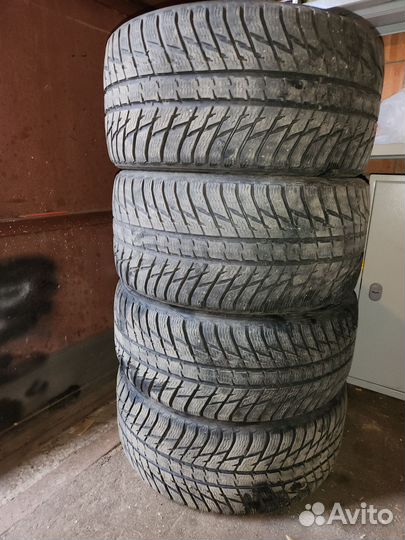 Nokian Tyres Hakkapeliitta R3 SUV 265/40 R21 и 295/35 R21 105T