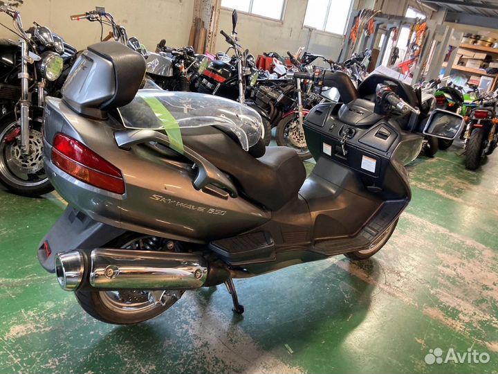 Максискутер Suzuki Burgman (SkyWave) 650