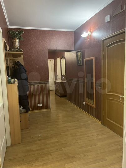 3-к. квартира, 92 м², 2/9 эт.