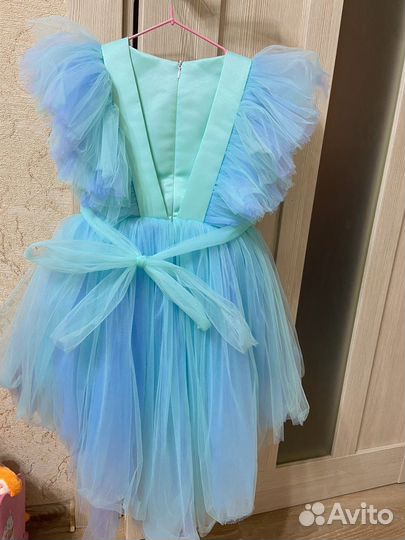 Нарядное платье 104 со шлейфом