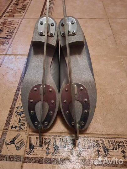 Женские фигурные коньки