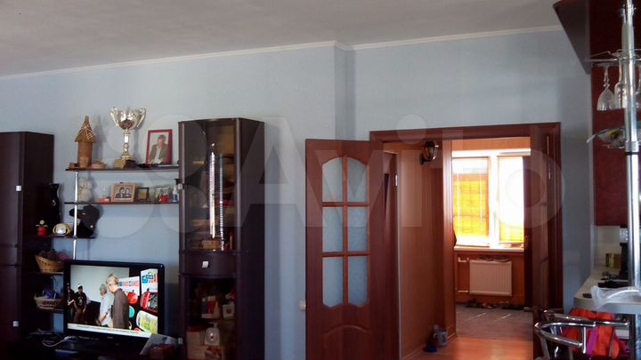 Дом 248 м² на участке 8,4 сот.