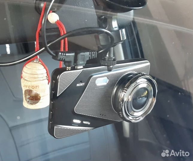 Видео регистраторс камерой заднего вида