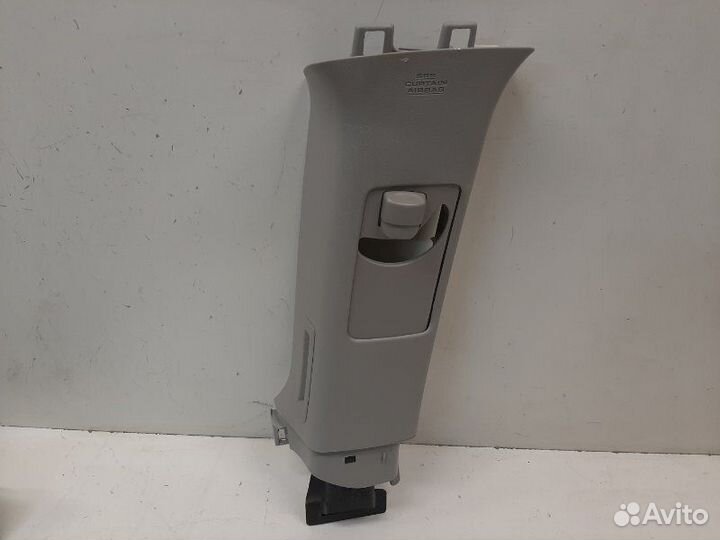 Обшивка стойки задняя левая Toyota Land Cruiser