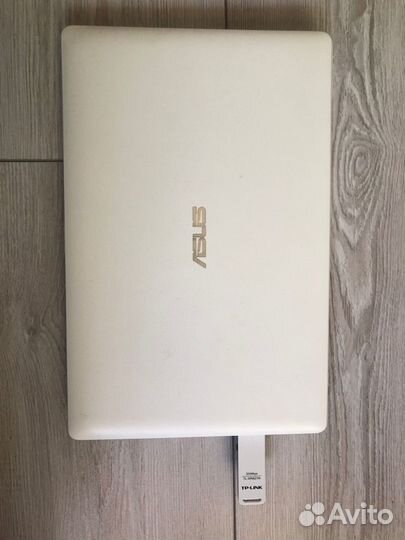 Нэтбук asus x200m