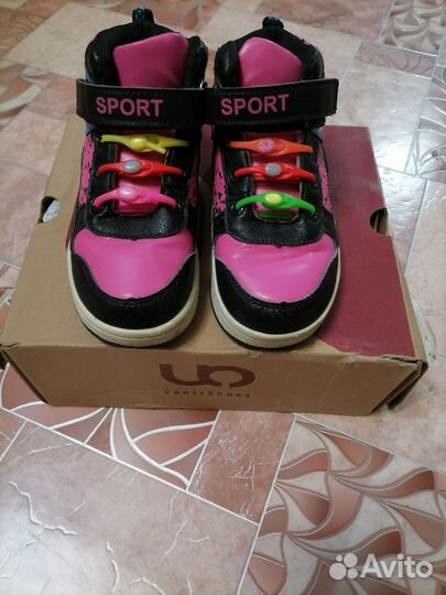 Кроссовки, 28р