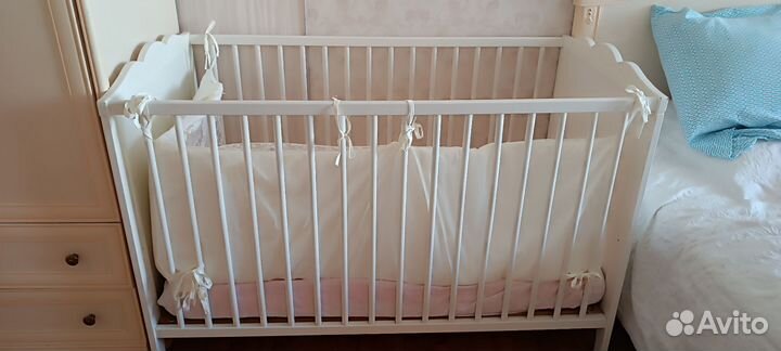 Кроватка IKEA Хенсвик + матрас IKEA