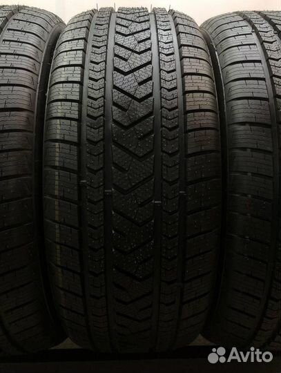 Tourador Winter Pro TSU1 275/45 R21 108P