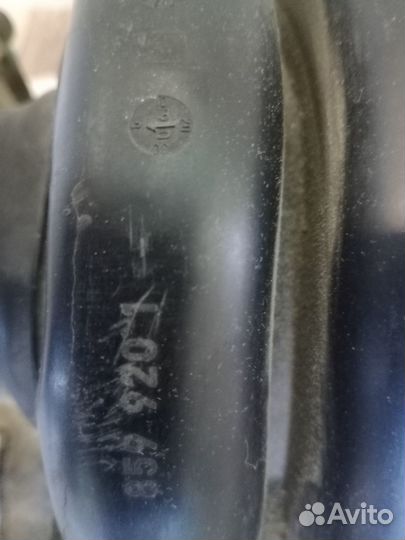 06E133210 коллектор впускной audi A8/A6 BPK AUK