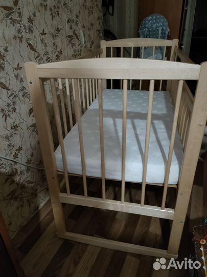 Детская кроватка