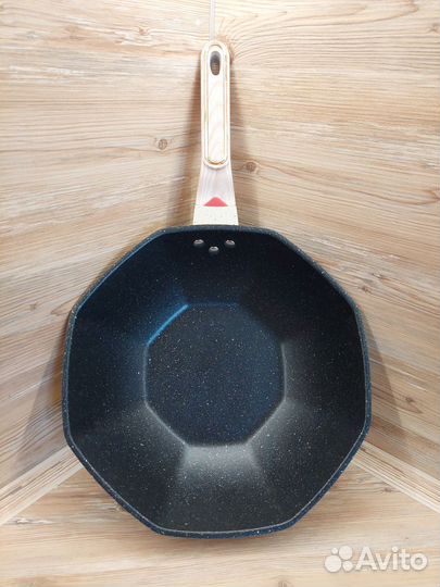 Сковорода вок/Wok антипригарная с крышкой 32 см