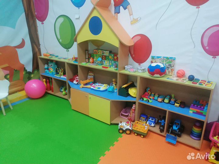 Детские игрушки, лабиринт, батут, оборудование