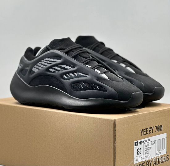 Кроссовки Adidas Yeezy Boost 700