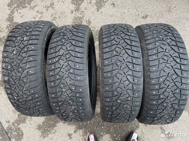 Bridgestone Blizzak Spike-02 235/55 R19 101
