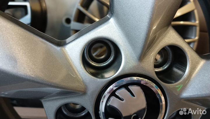 Диски R15 Шкода Рапид Skoda Rapid NH (R163)