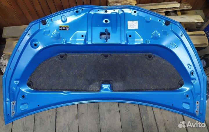 Капот для Toyota Vitz