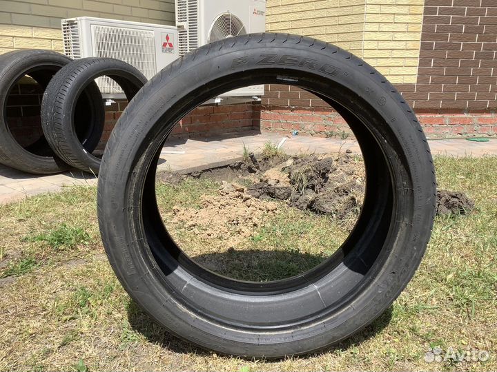 Pirelli P Zero 245/40 R20