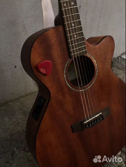 Электроакустическая гитара Cort + Аксессуары