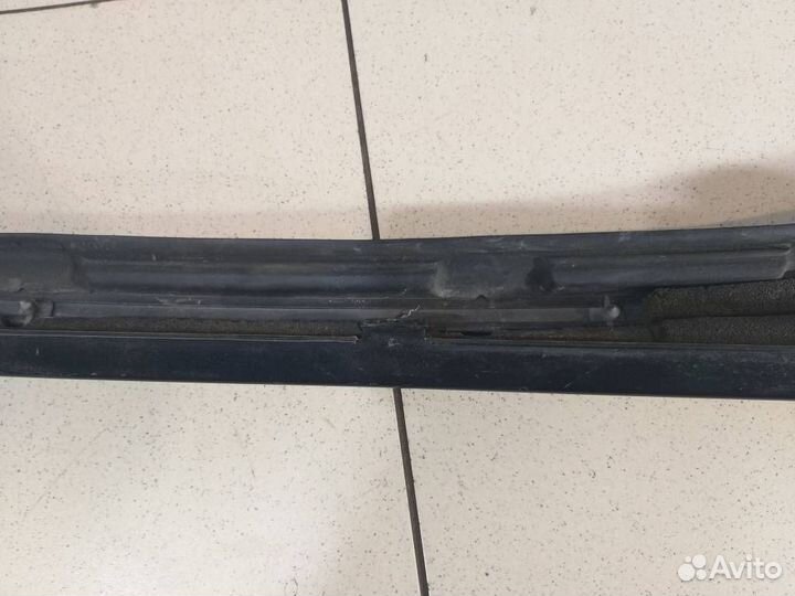 Накладка стойки передней