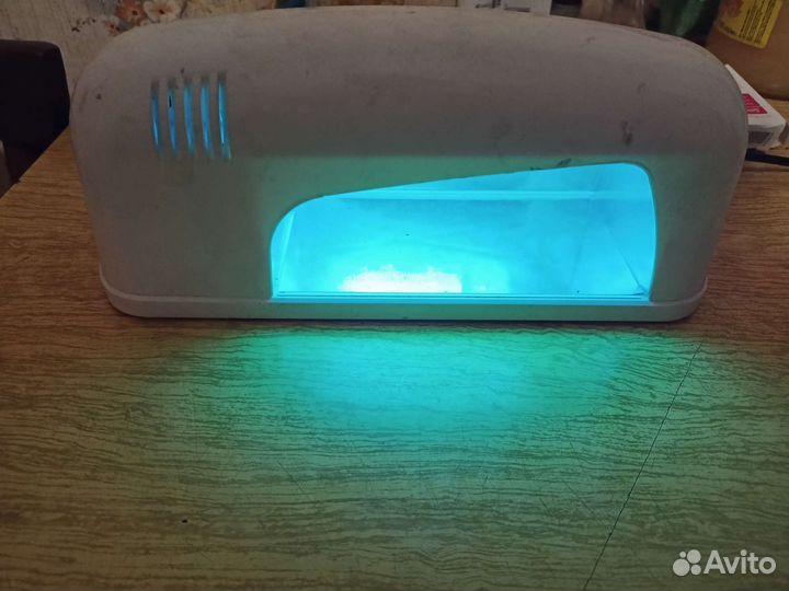 Лампа для ногтей