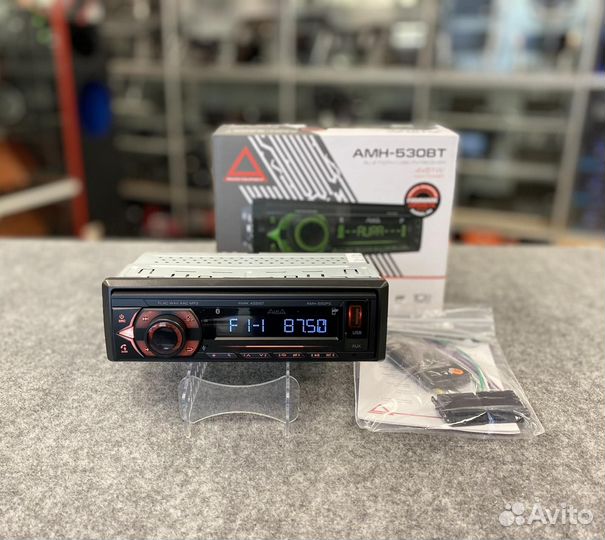 Автомобильный USB/BT ресивер AMH-530BT