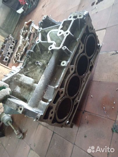 Блок цилиндров Nissan Qashqai 2.0