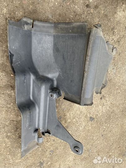 Воздуховод Volvo V70 BW 30678191