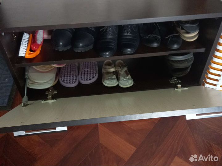 Тумба для обуви и вешалка