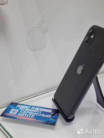 iPhone 11, 64 ГБ