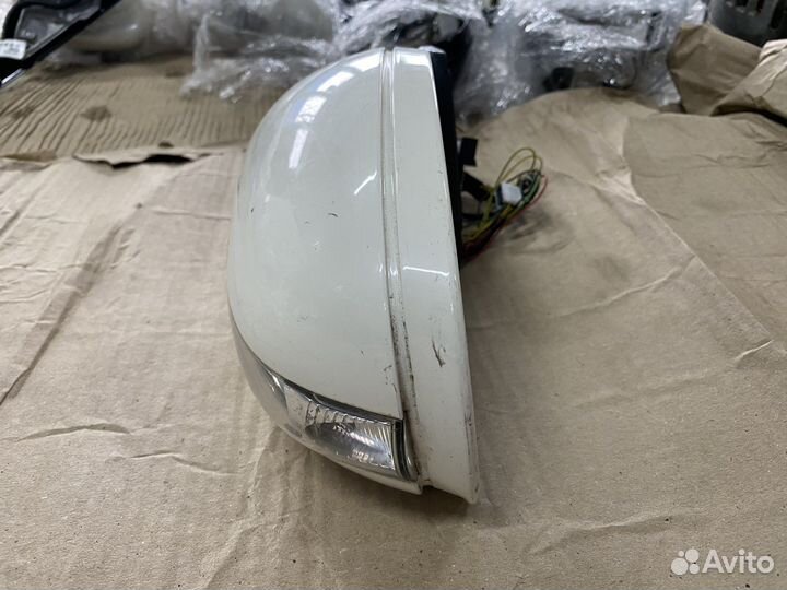 Левое боковое зеркало Mercedes Benz W211 белое