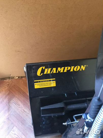 Снегоуборщик Champion ST661