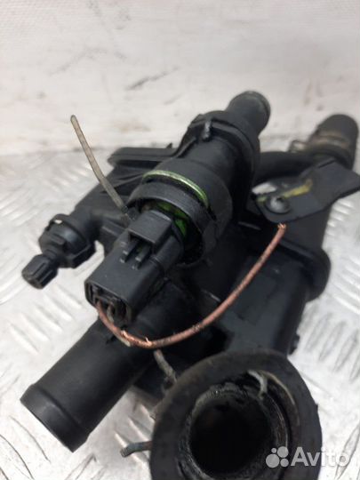 Корпус термостата Citroen C4 1.6 9HZ 2008