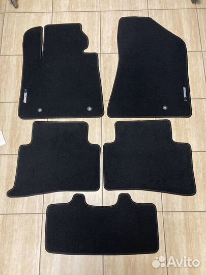 Автоковрики велюровые Kia Sportage. Всесезонные