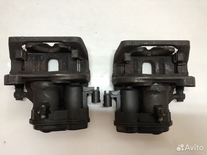 Суппорта задние BMW F10 F13 F06 550d 535d 530d