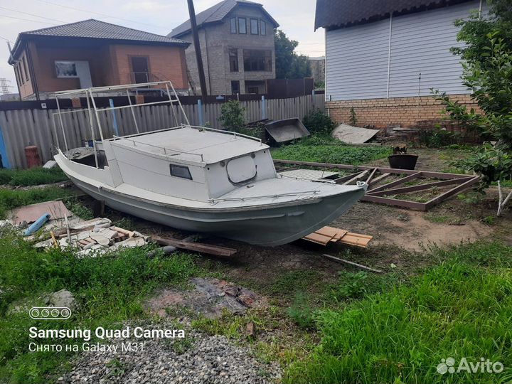 Лодка в хорошем состоянии приходите смотрите