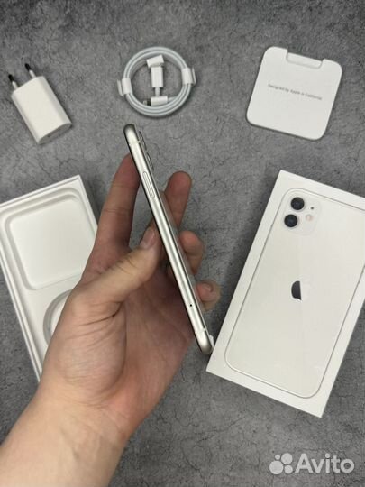 iPhone 11, 64 ГБ