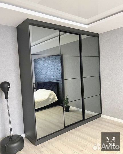 Современный шкаф купе