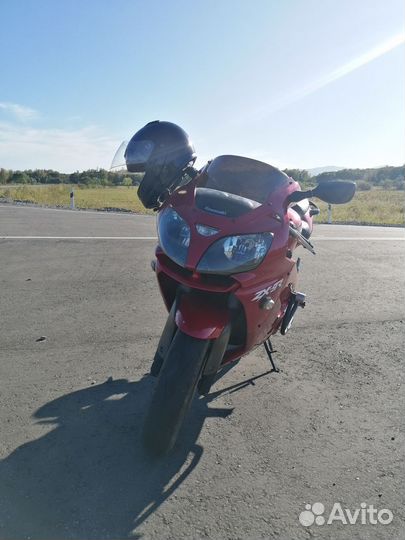 Kawasaki ZX9R