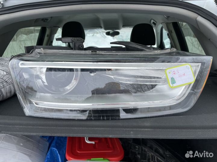 Фара правая audi Q3